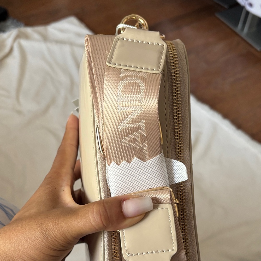 Valentino Orlandi Beige Crossbody Bag with Gold Accents - Picture 6 of 6